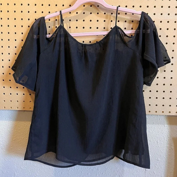Lush Women’s Black Off The shoulder Top Small - Picture 3 of 5